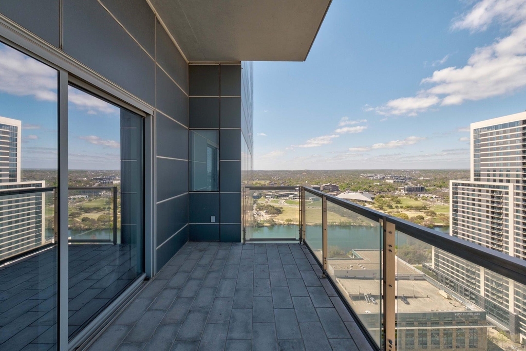 210 Lavaca St - Photo 26