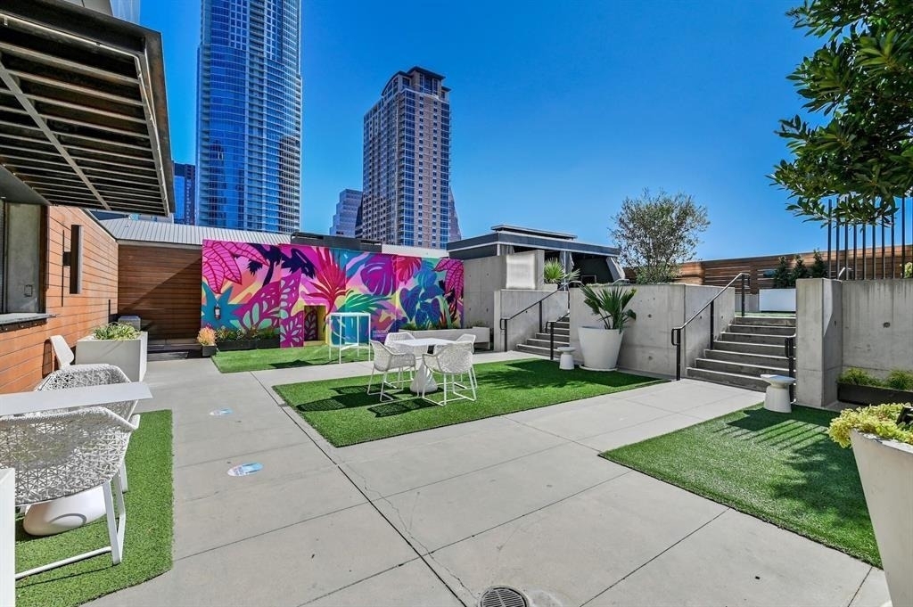 210 Lavaca St - Photo 33