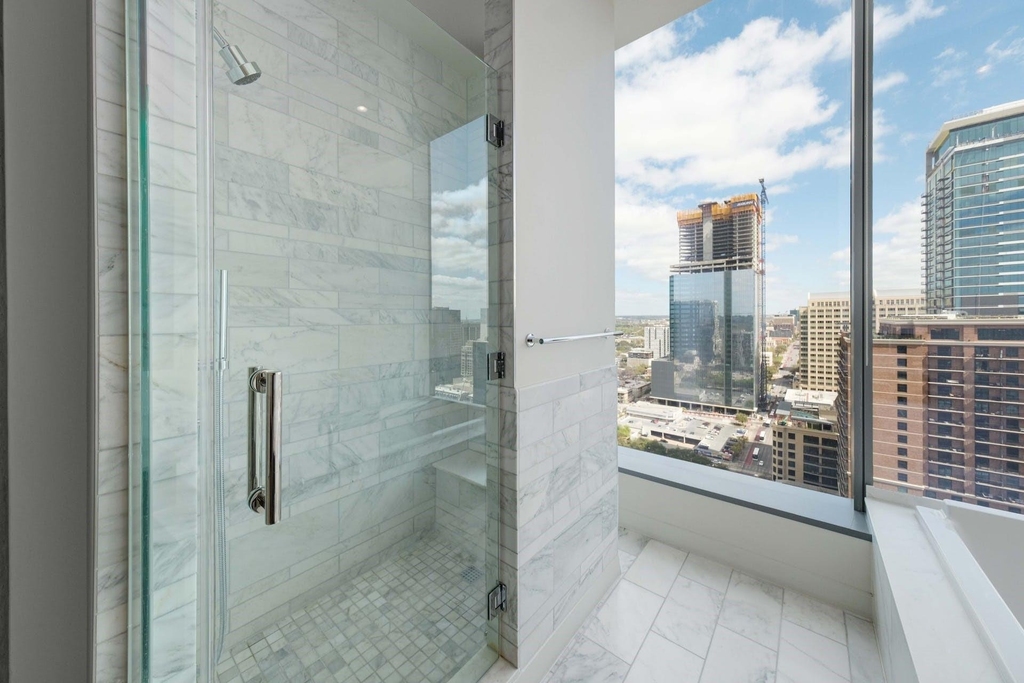 210 Lavaca St - Photo 17
