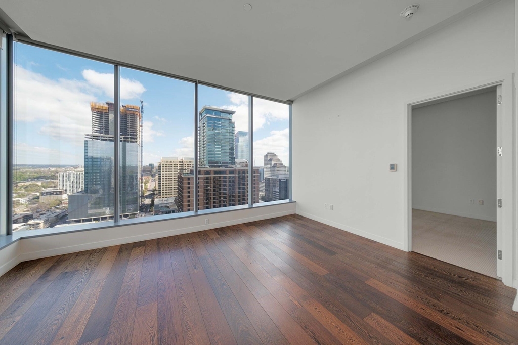 210 Lavaca St - Photo 11