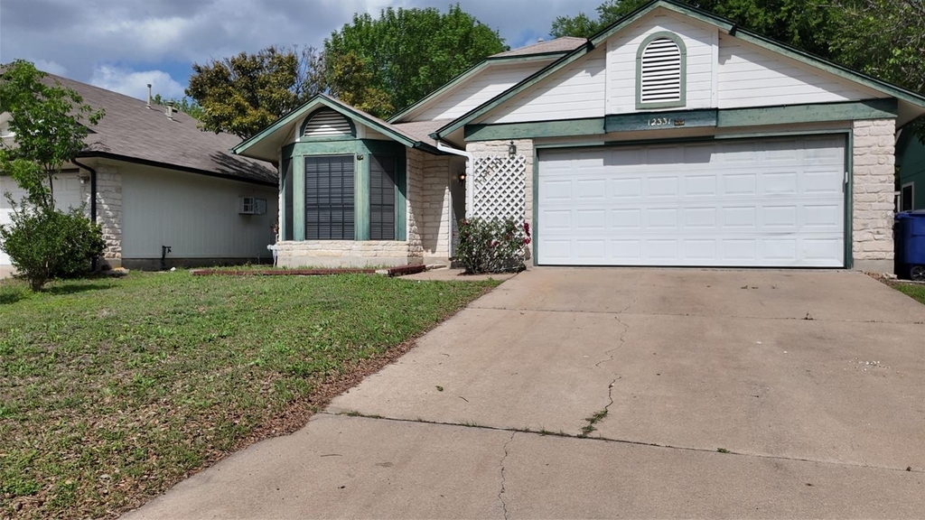 12331 Yarmont Way - Photo 0