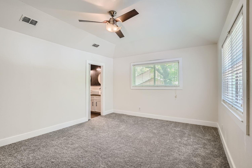 1712 Hermitage Dr - Photo 6