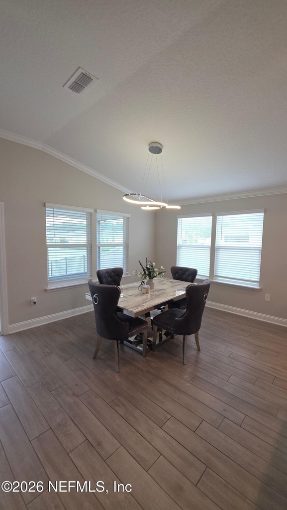 721 Narvarez Avenue - Photo 8