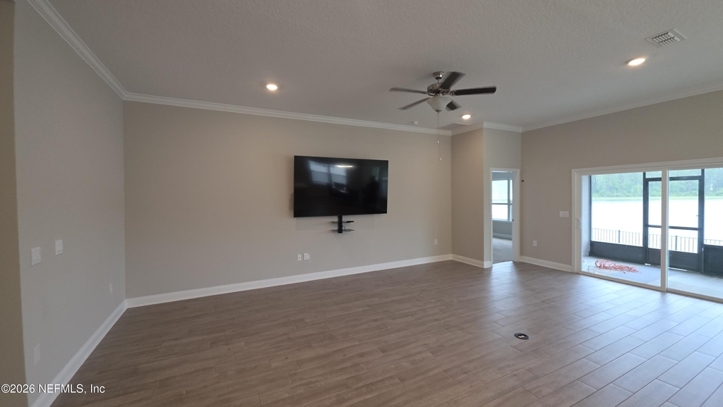 721 Narvarez Avenue - Photo 4