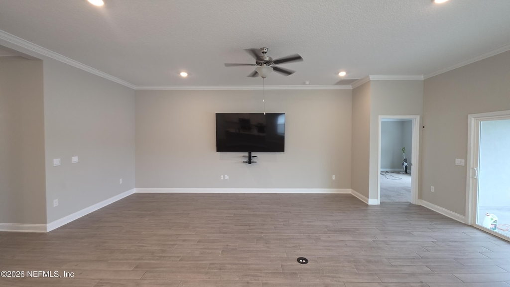 721 Narvarez Avenue - Photo 5