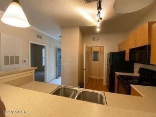 8290 Gate Parkway W - Photo 2