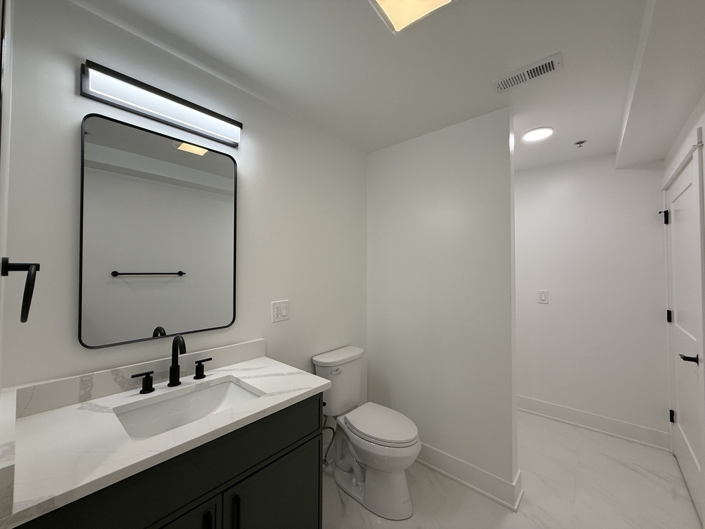 1453 Maple Avenue - Photo 3