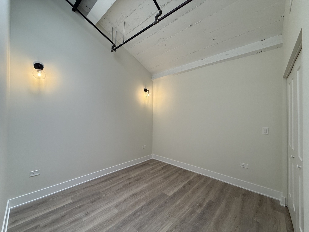 1453 Maple Avenue - Photo 9