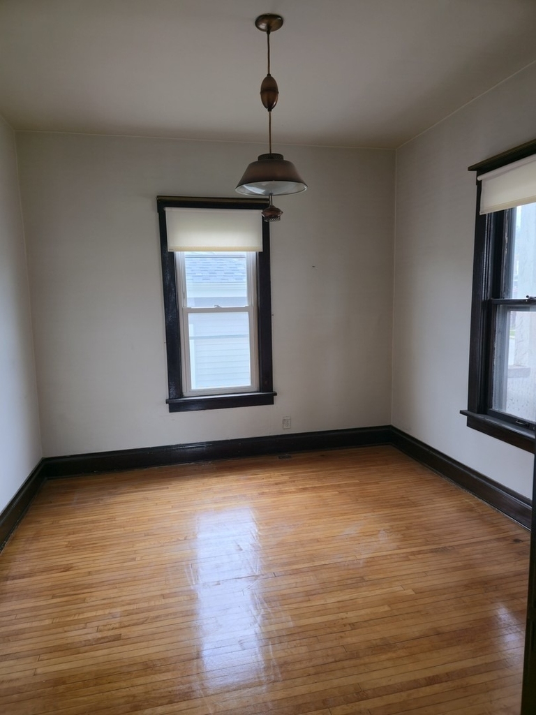 121 Davis Avenue - Photo 3
