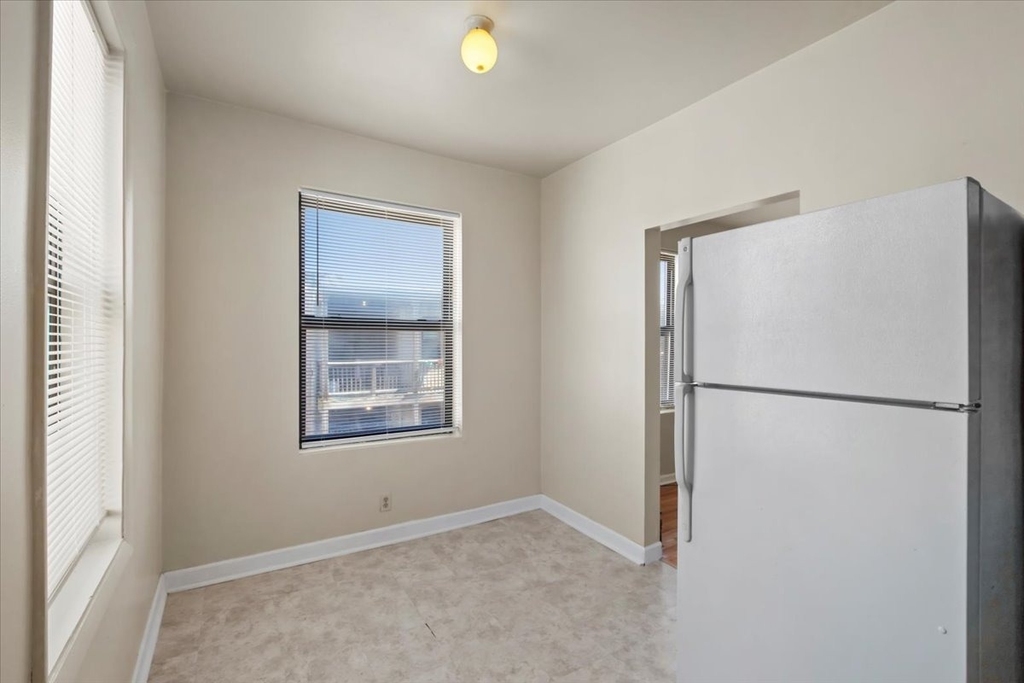 1934 E 74th Street - Photo 8