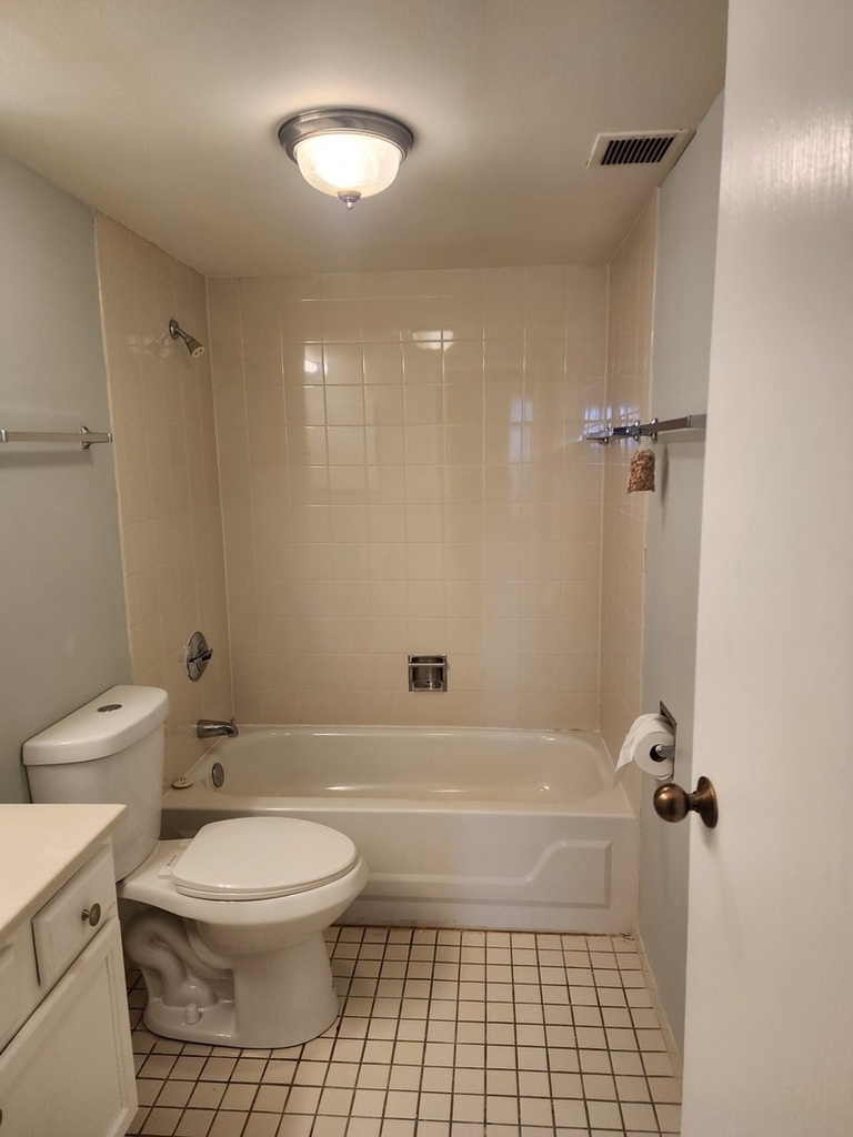 606 E Woodland Park Avenue - Photo 7