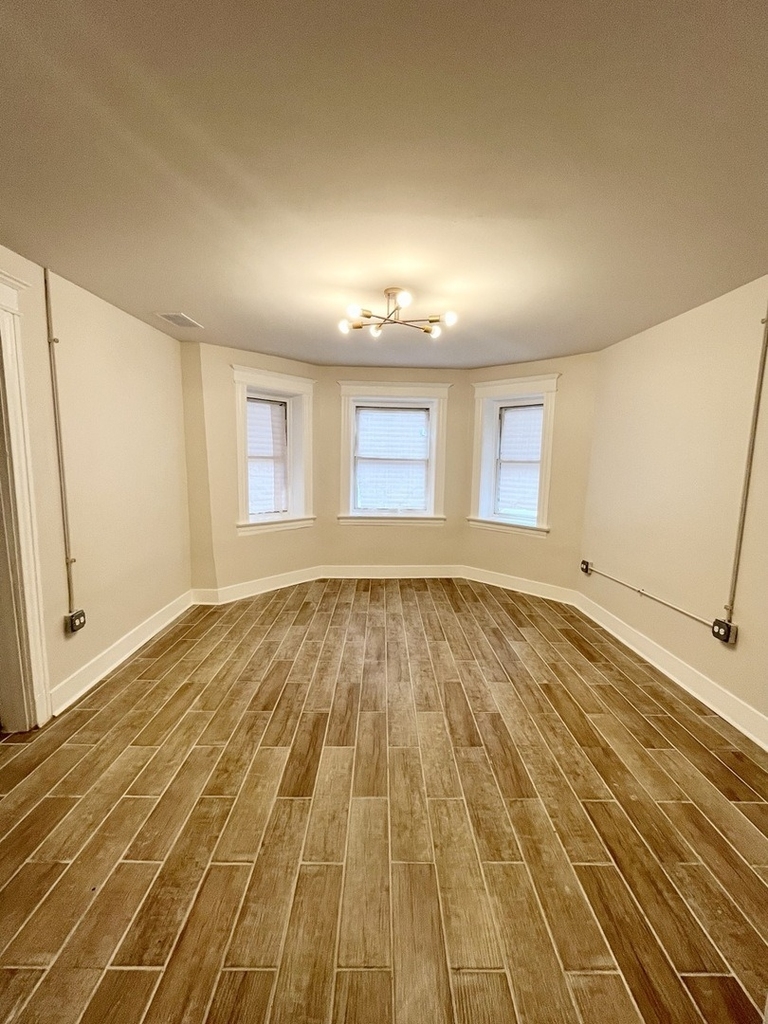 2512 S Trumbull Avenue - Photo 3