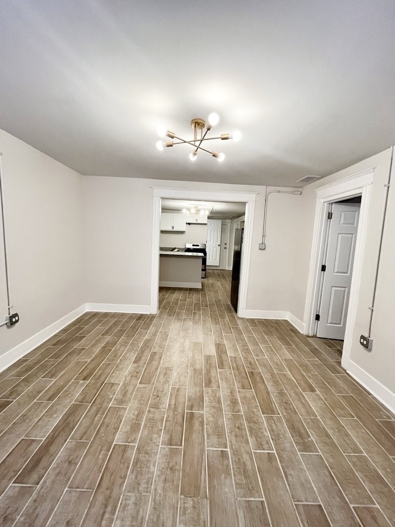 2512 S Trumbull Avenue - Photo 4