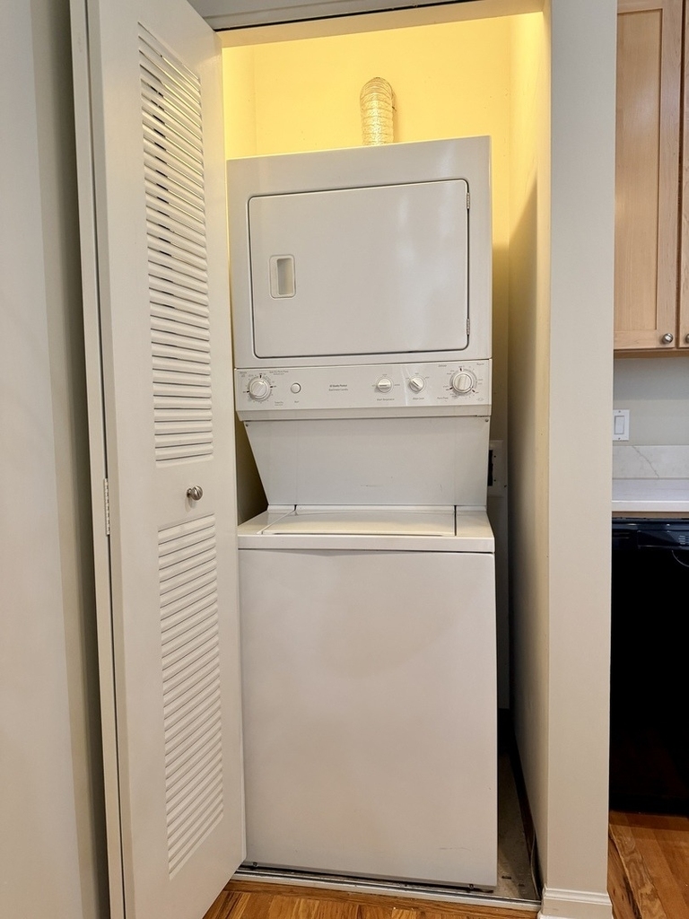 758 N Larrabee Street - Photo 4