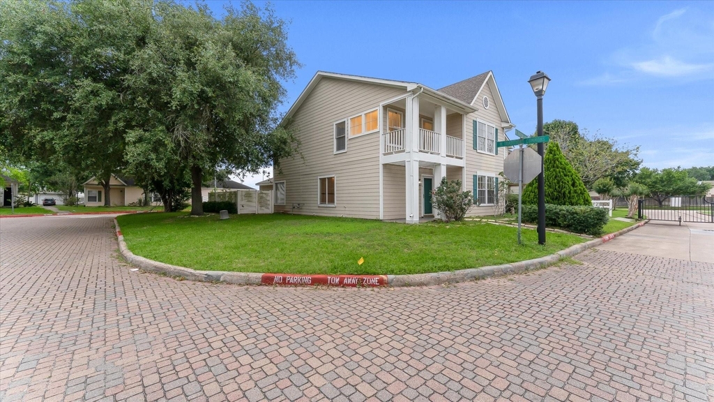 3818 W Traditions Boulevard - Photo 2