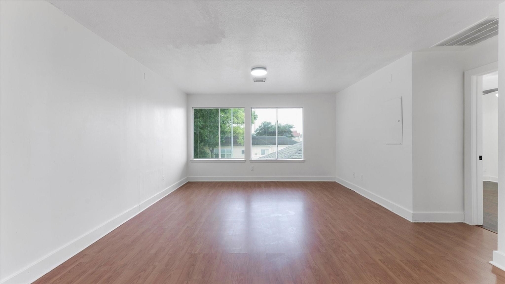 3818 W Traditions Boulevard - Photo 35