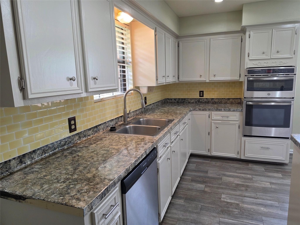 2304 Colleen Drive - Photo 8