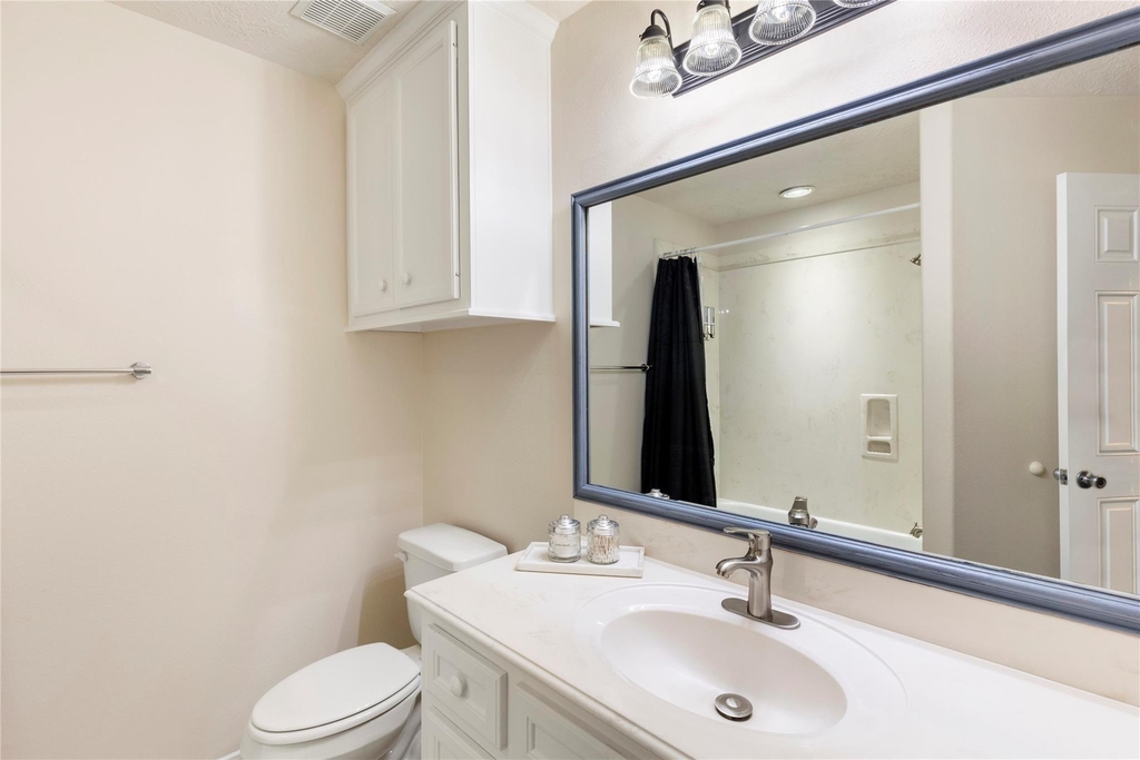 207 Foster Street - Photo 11