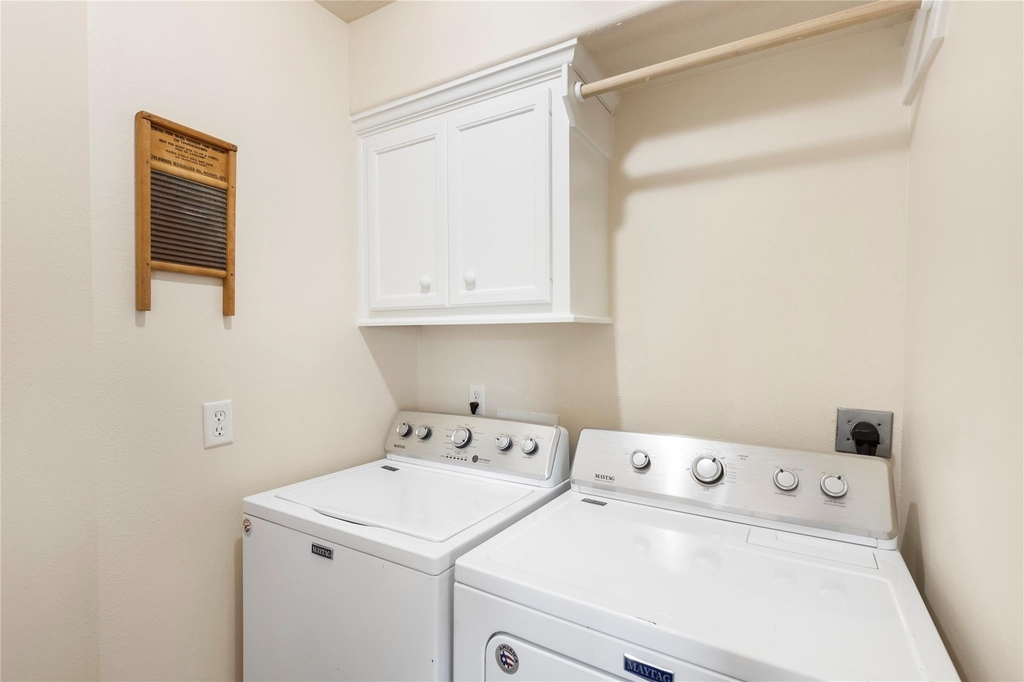 207 Foster Street - Photo 13