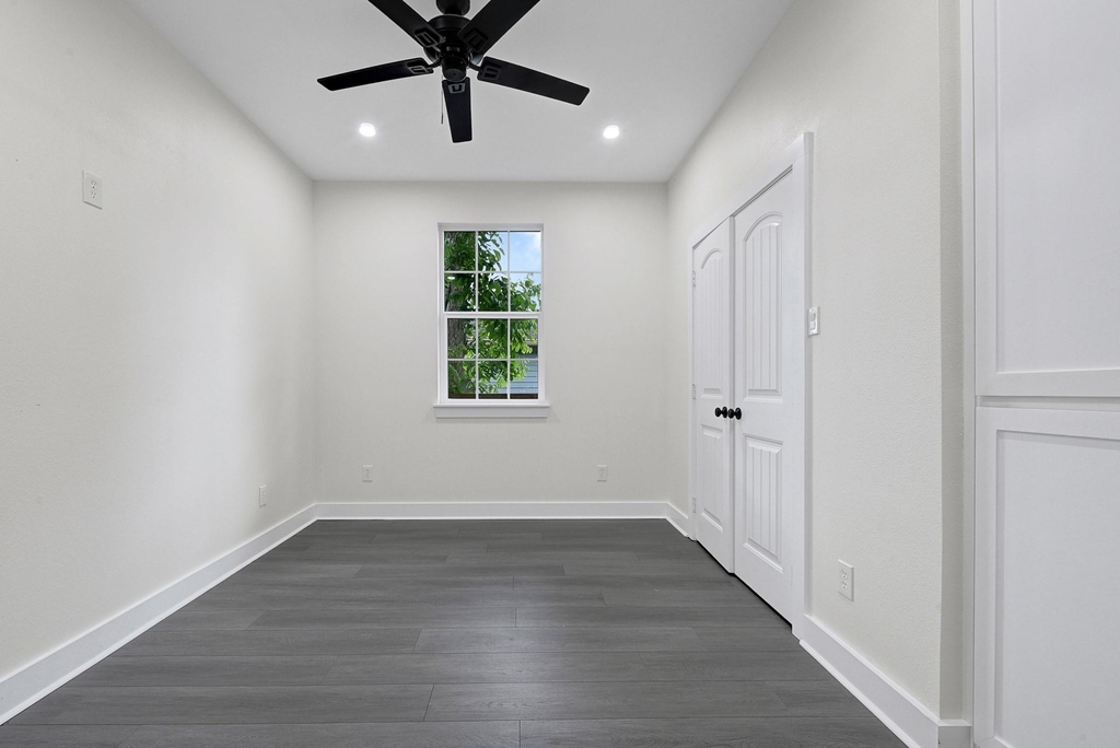 2412 Lucas Street - Photo 17