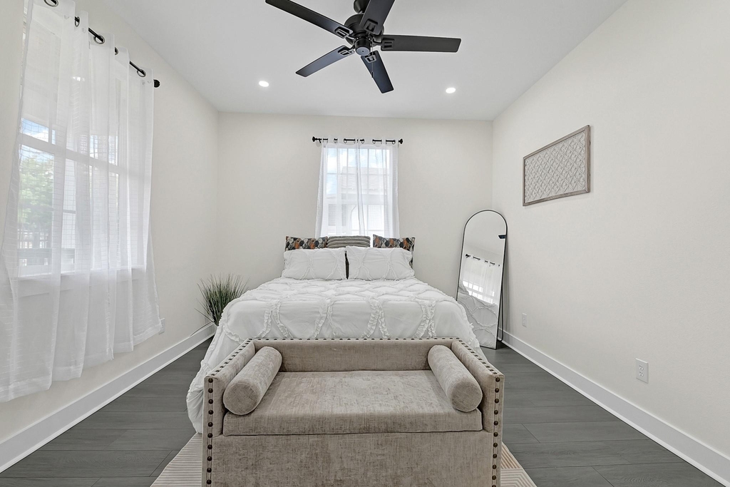 2412 Lucas Street - Photo 9
