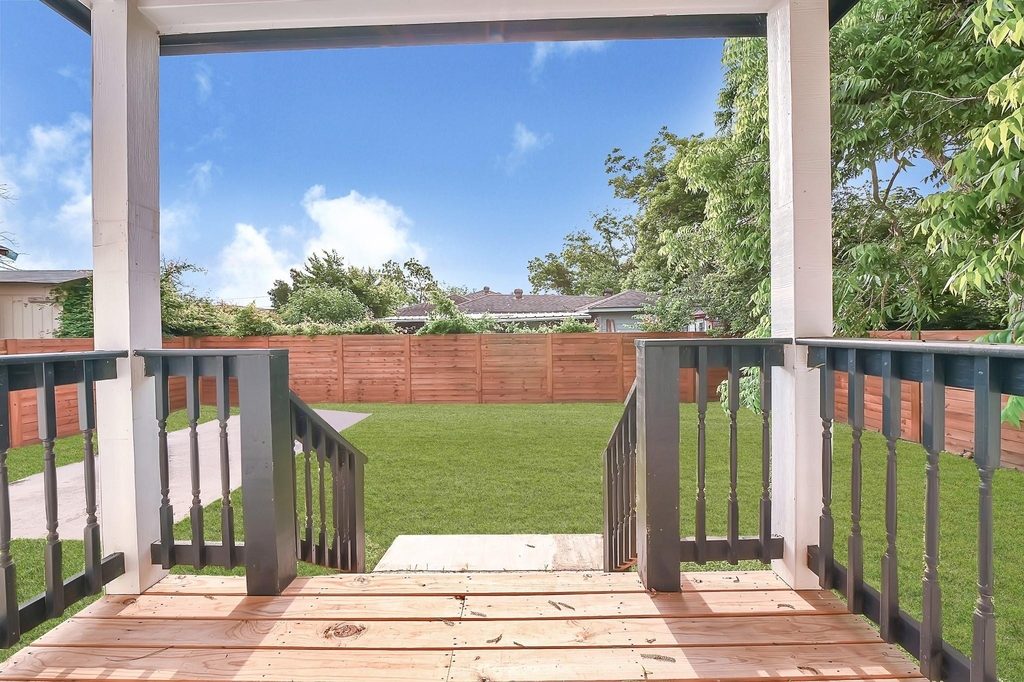 2412 Lucas Street - Photo 21