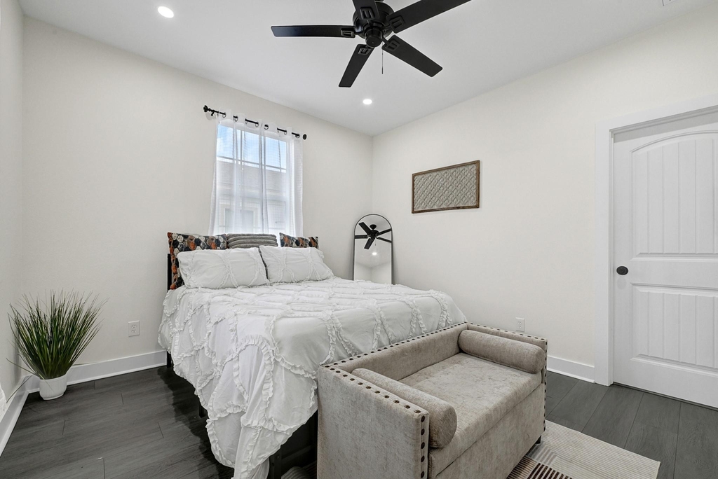 2412 Lucas Street - Photo 8