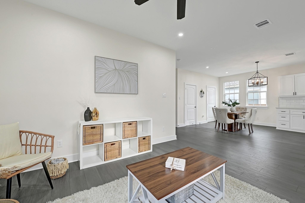 2412 Lucas Street - Photo 6