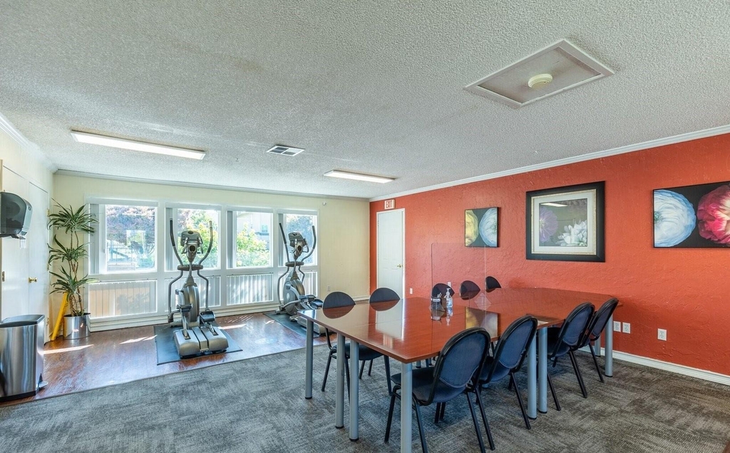 2550 S King Road - Photo 5