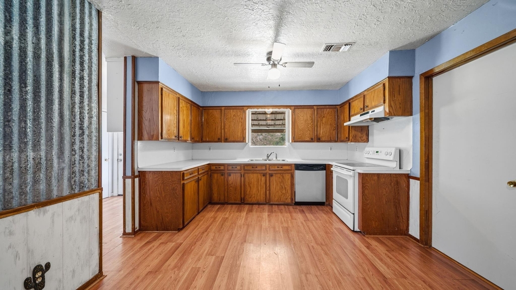 4027 Spring Branch Road - Photo 4