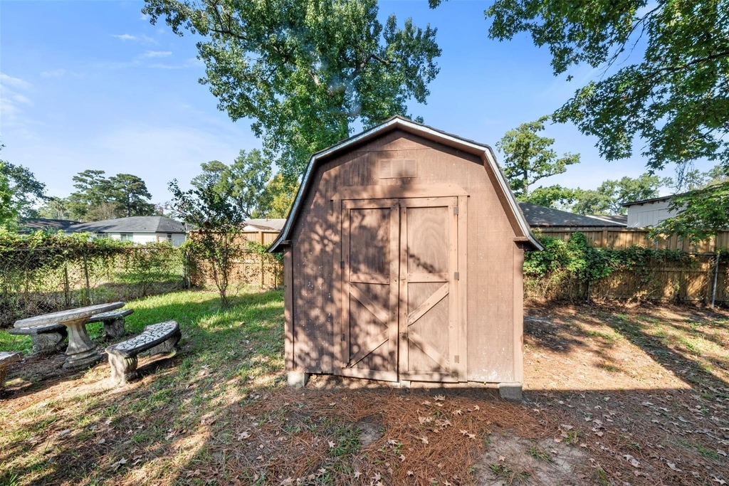 9627 N Glenwood Forest Drive - Photo 2