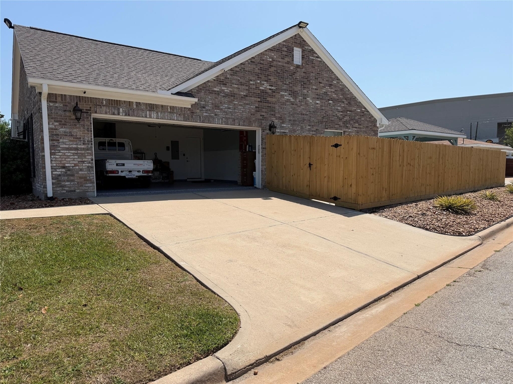 5525 Swan Drive - Photo 4
