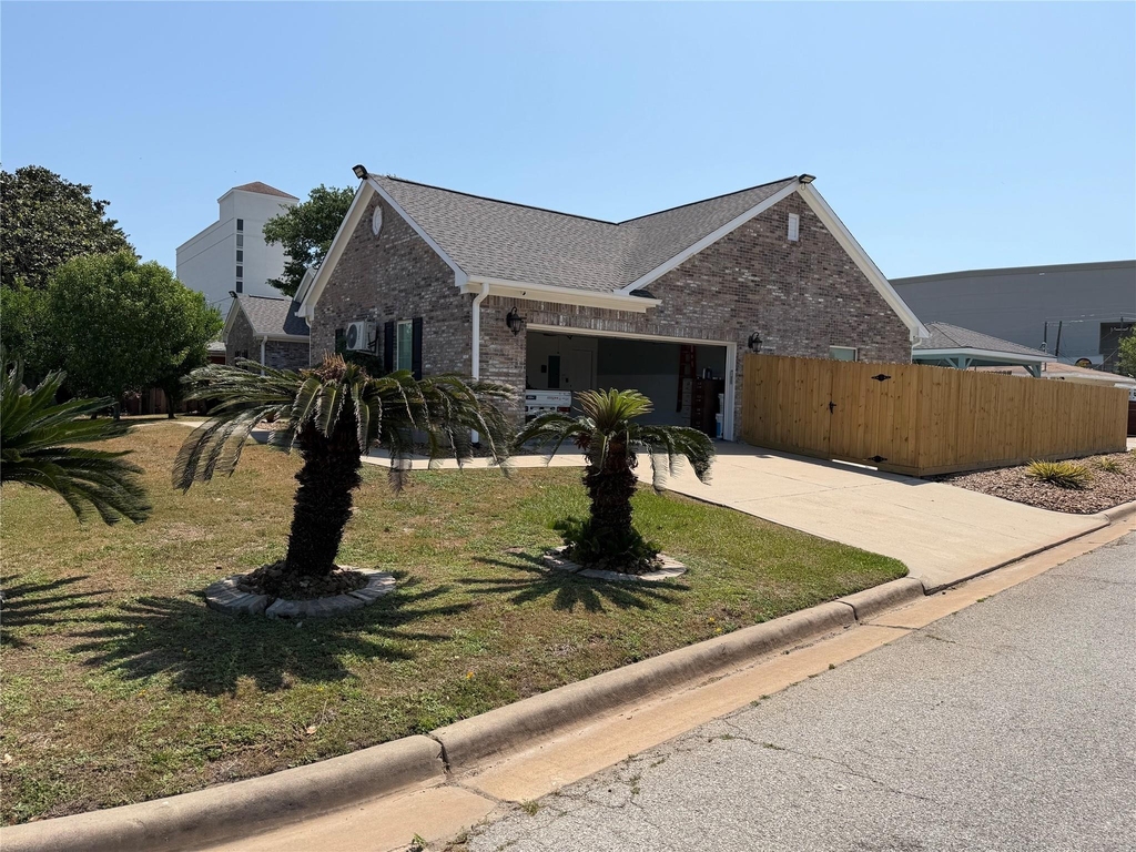 5525 Swan Drive - Photo 3
