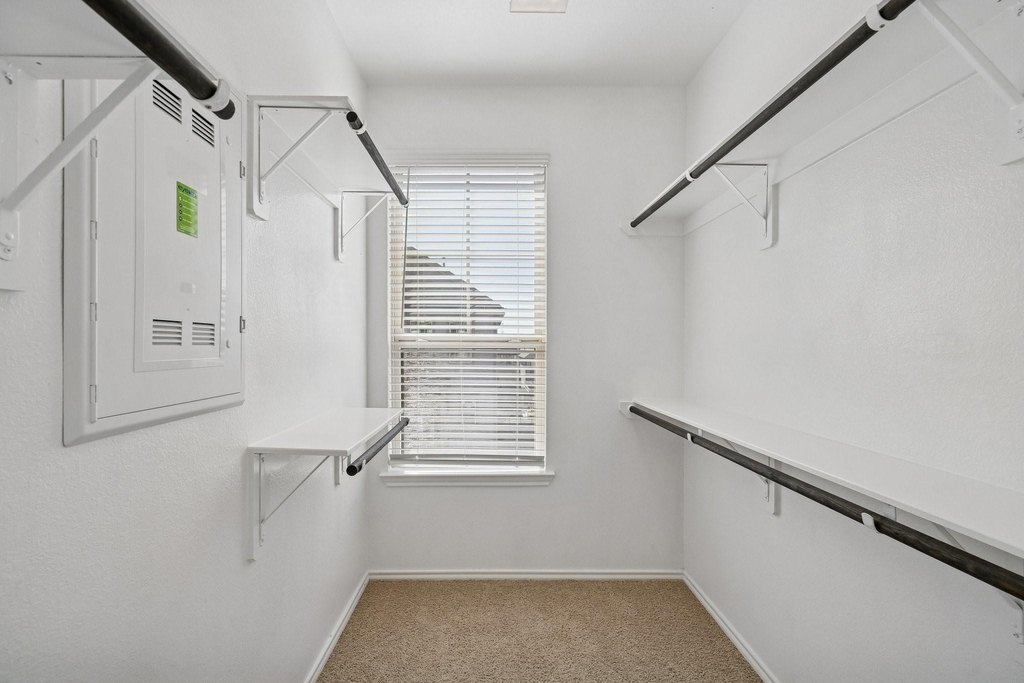 8604 Hollyoaks Creek Lane - Photo 9