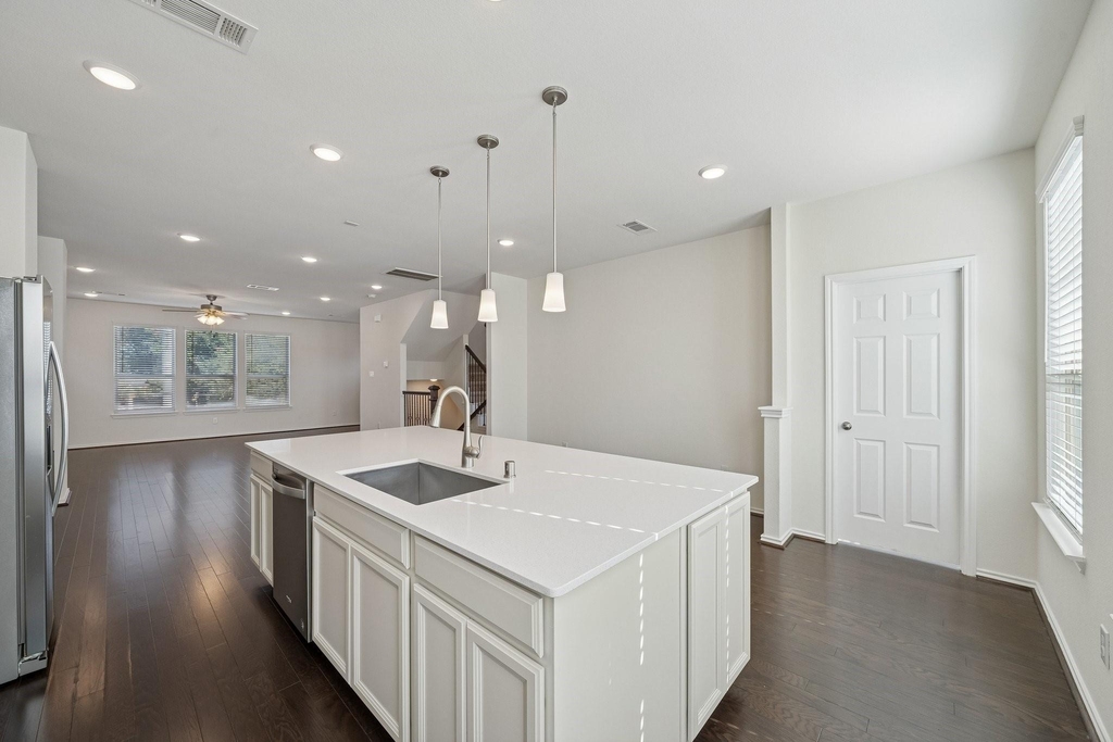 8604 Hollyoaks Creek Lane - Photo 1