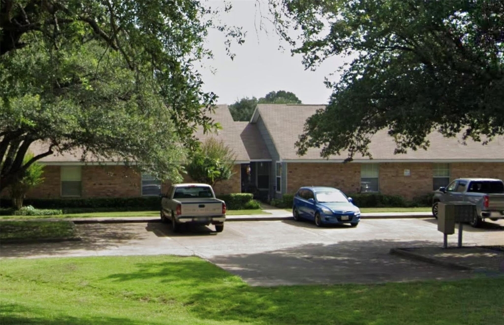 109 S Dunbar Lane - Photo 2