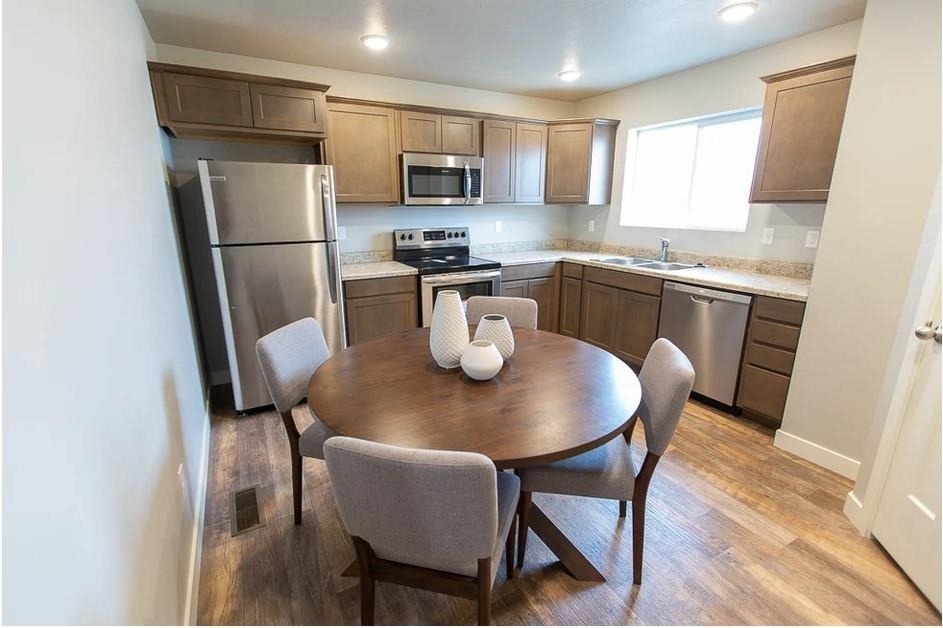 21155 Gosling Road - Photo 8