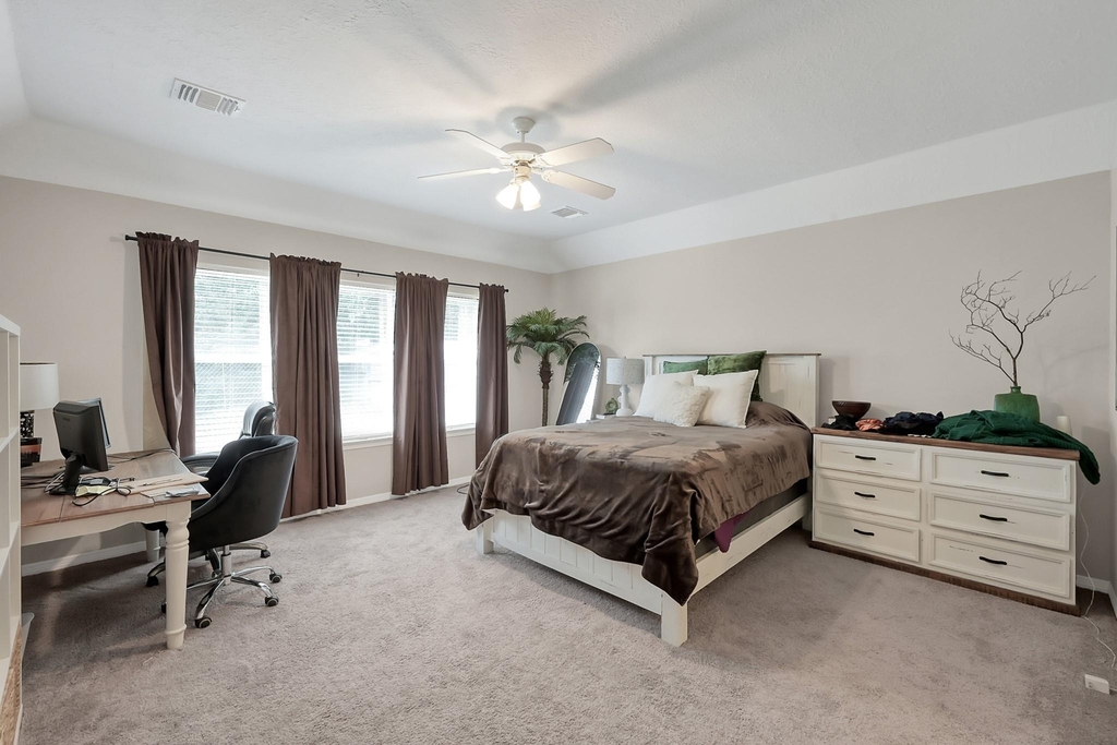 12102 Mustang Avenue - Photo 13