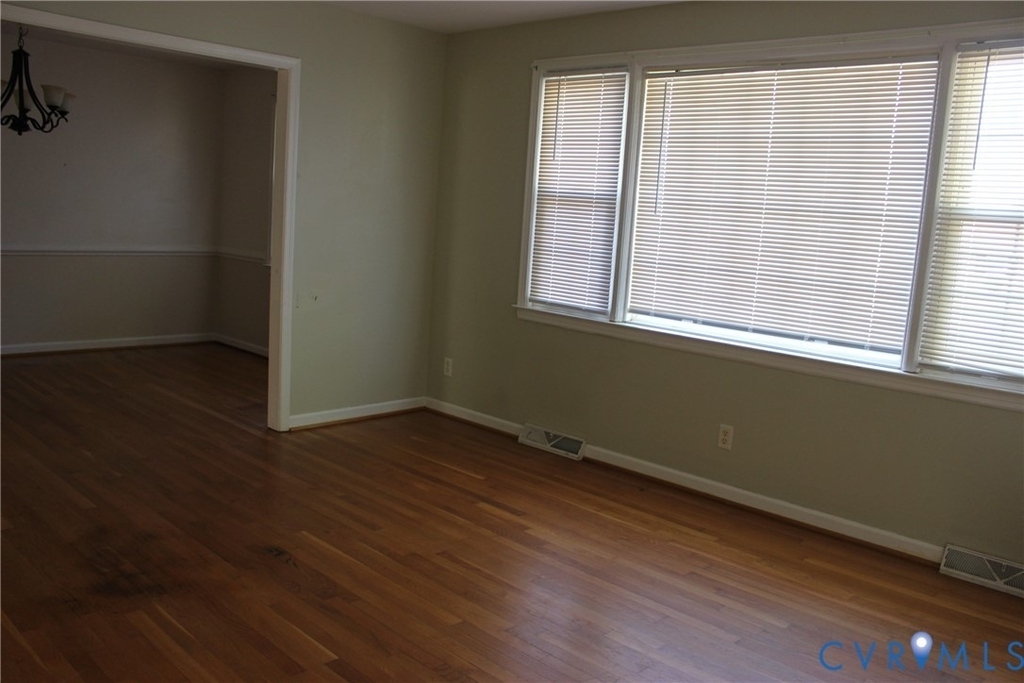 1301 Canterbury Lane - Photo 3