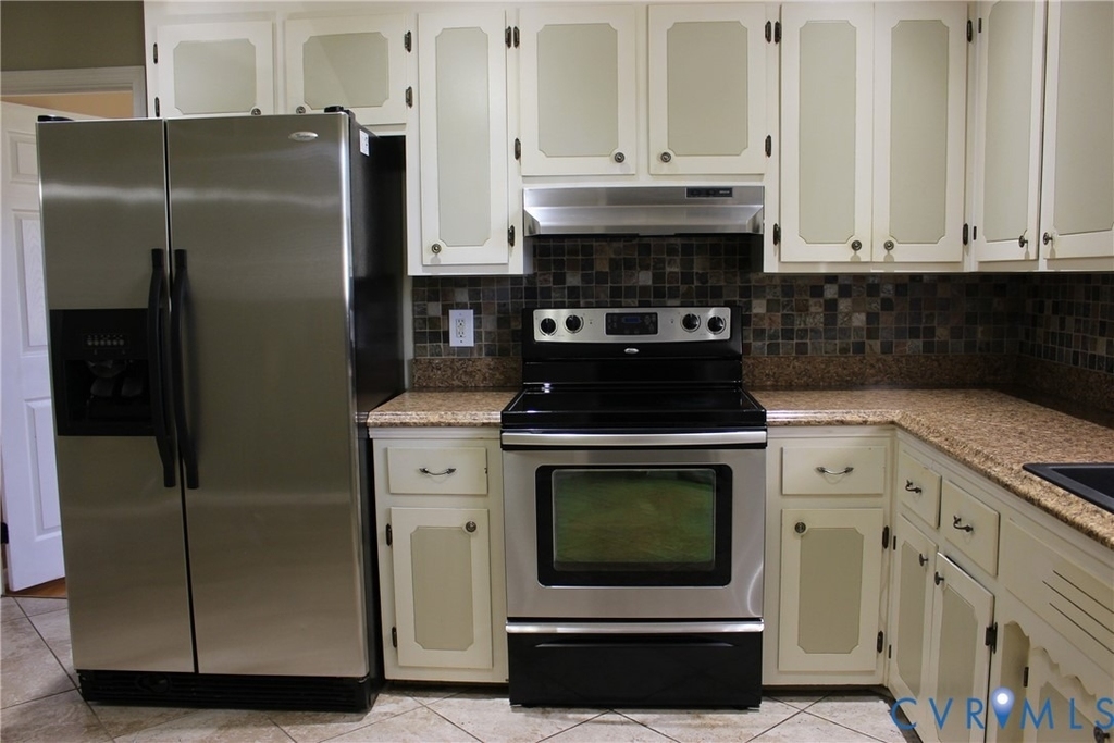 1301 Canterbury Lane - Photo 11