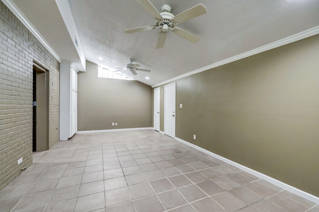 1422 Walnut Bend Lane - Photo 4