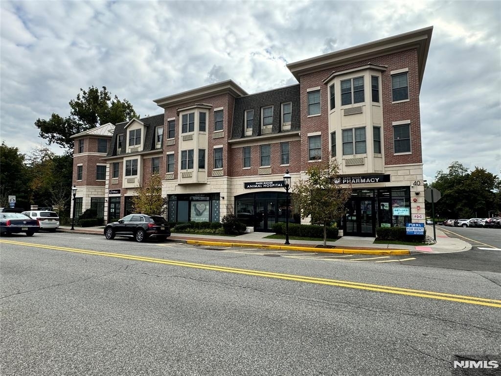 40 Park - Photo 1