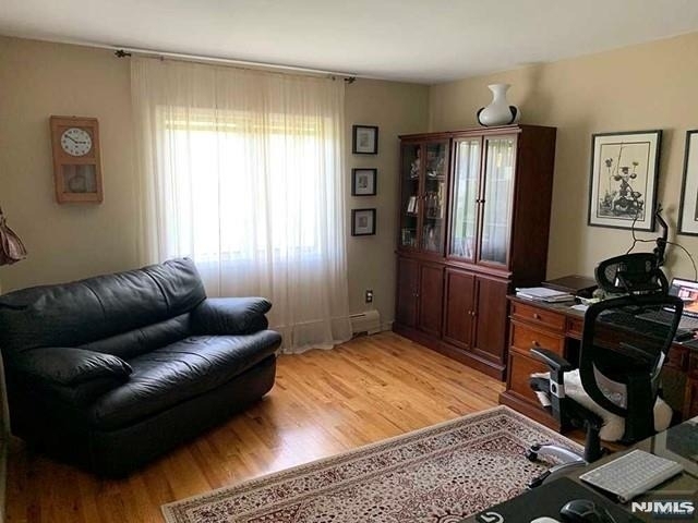 126 Hawthorne - Photo 8