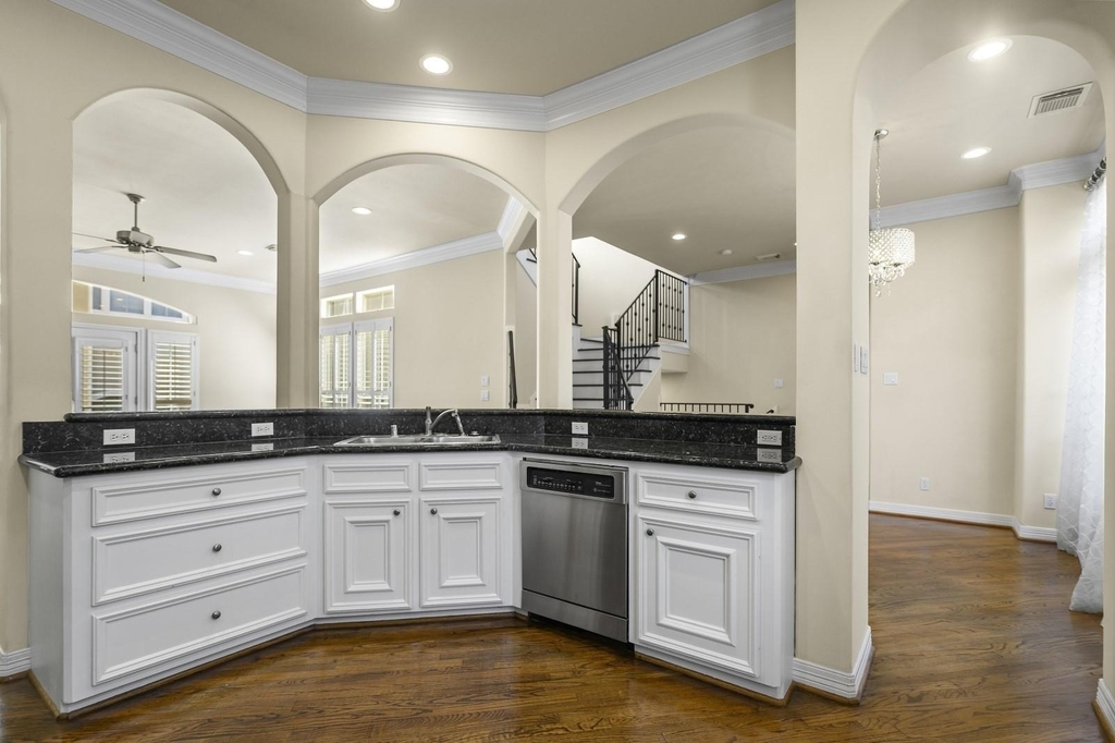 3307b W Lamar Street - Photo 10