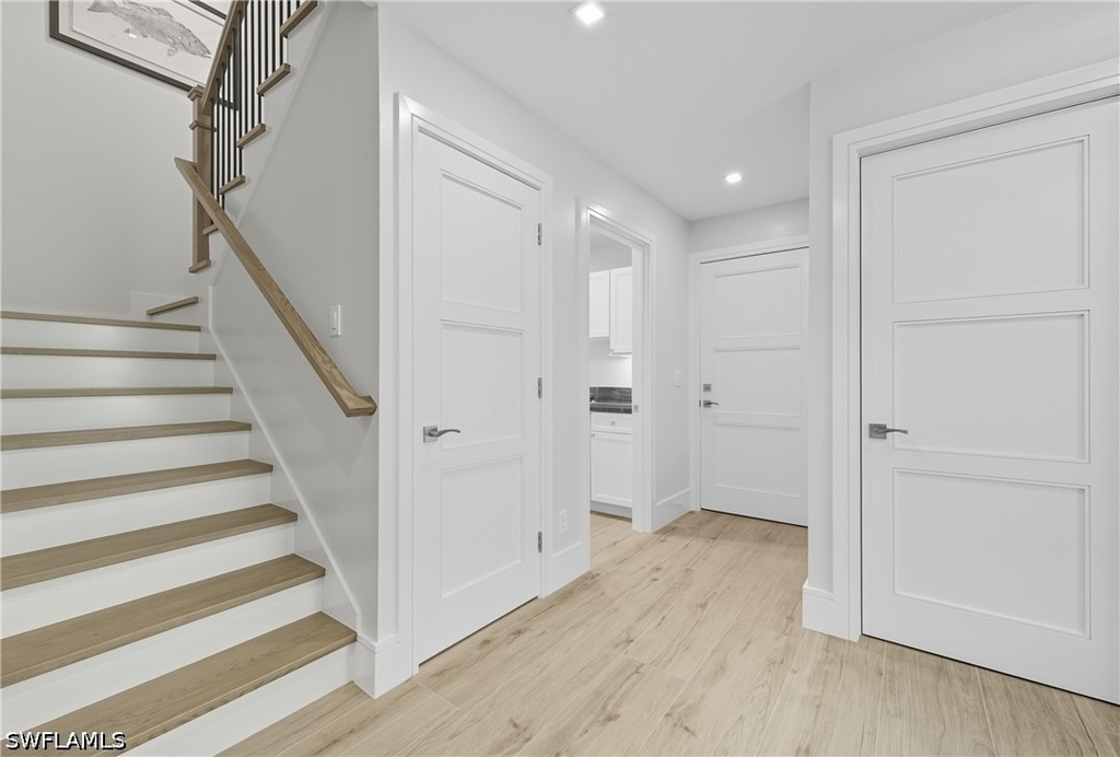 360 Carlton Place - Photo 15