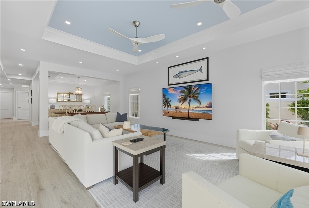 360 Carlton Place - Photo 6