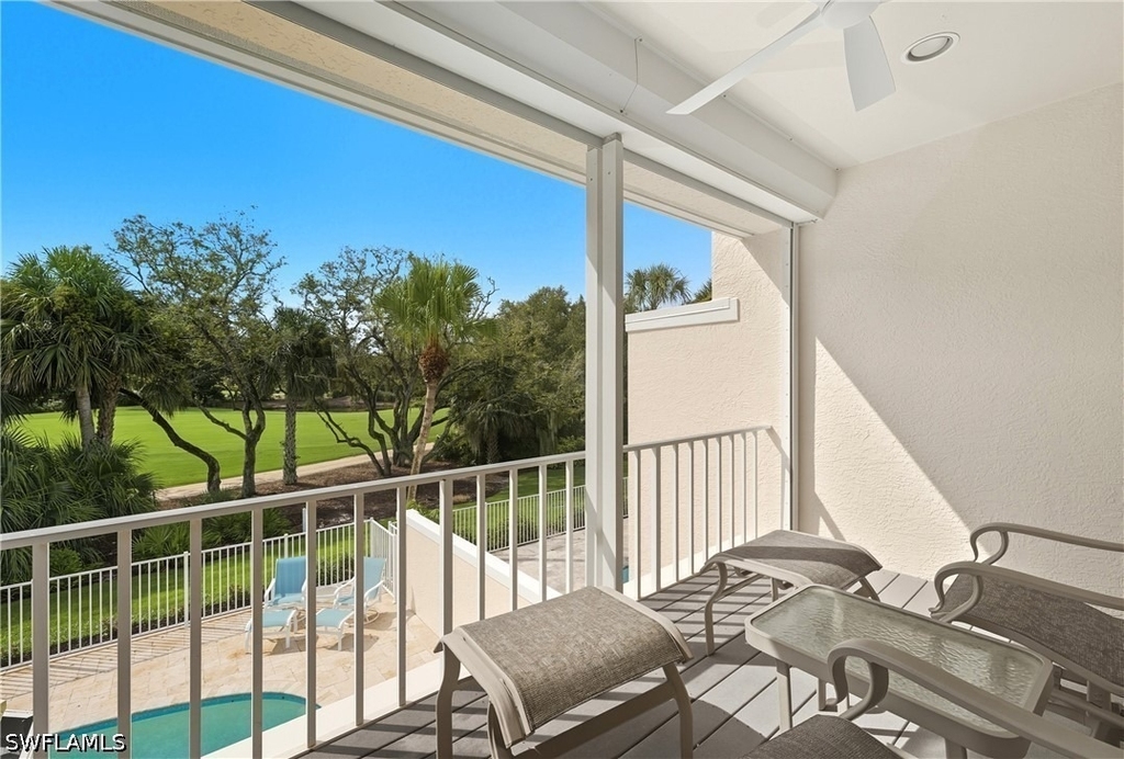 360 Carlton Place - Photo 22