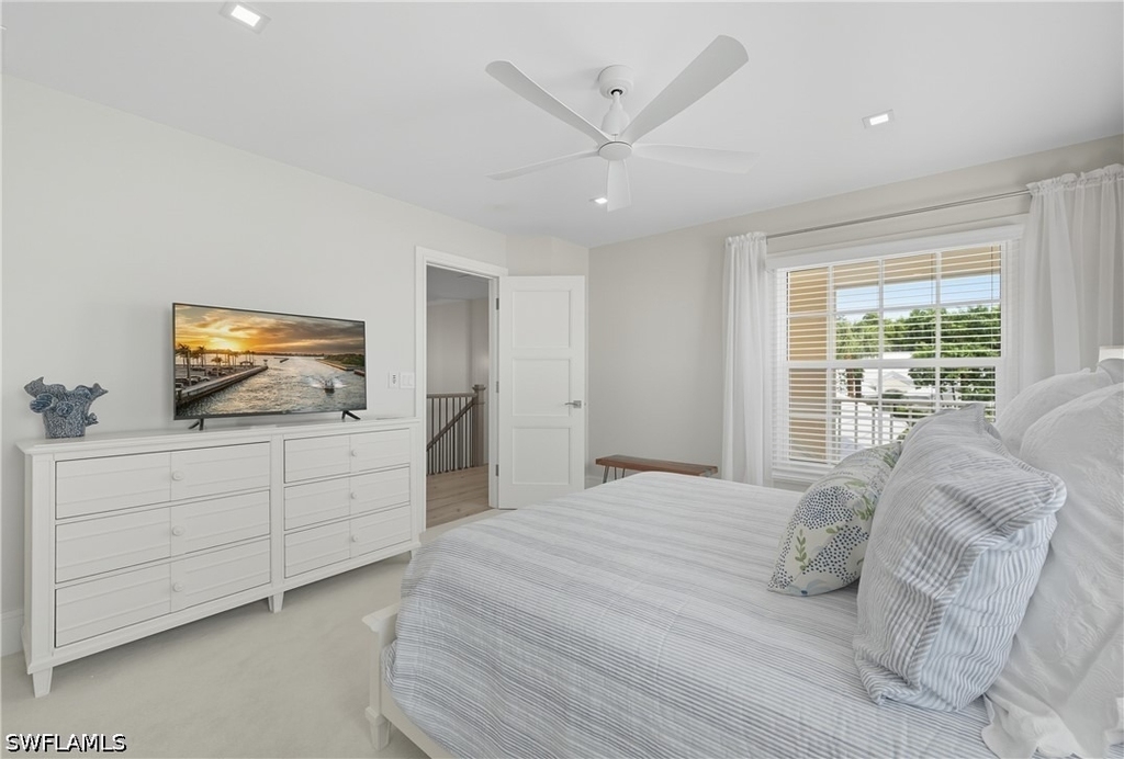 360 Carlton Place - Photo 31