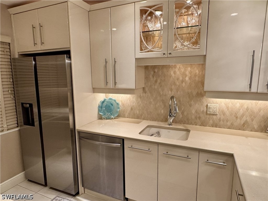 1666 Osprey Avenue - Photo 4