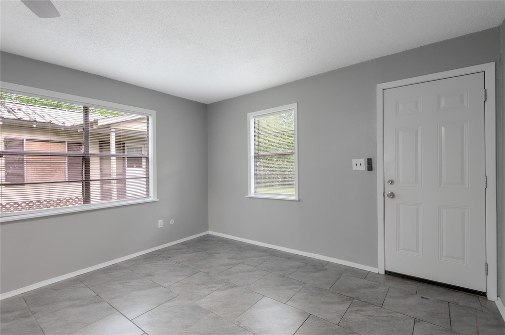 700 Gray Street - Photo 5